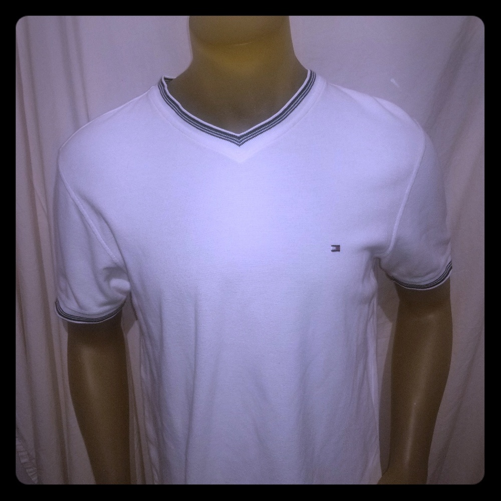 Men Tommy Hilifiger Medium Cotton vneck T shirt